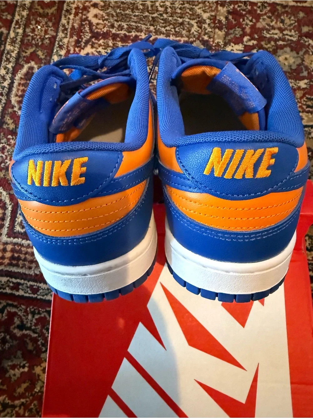 Nike classic low